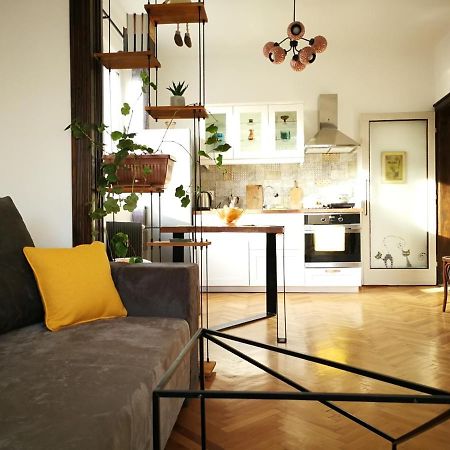 Sunny Downtown Apartment For 4 Sofia Exterior photo